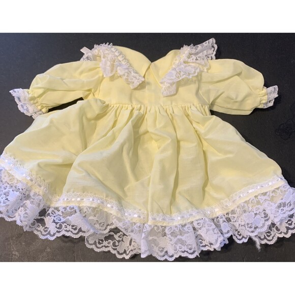 AshtonDrake Baby’s First Outing Outfit – Yellow Lace Gown Set – Vintage – New - Picture 8 of 13